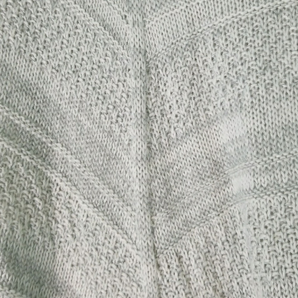 Maurices sweater - Picture 2 of 4